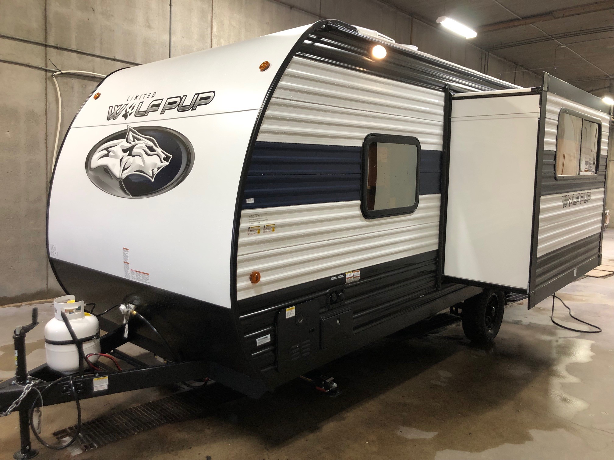2024 Wolf Pup Limited 16KHW Couples Camper w/Slideout Travel Trailer RV Steinbach Trailers & RV