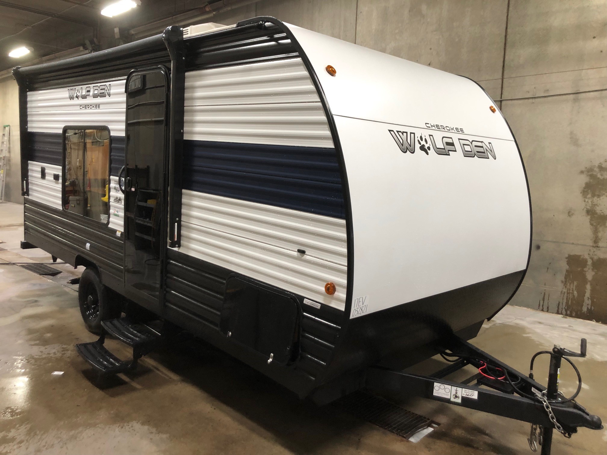 2024 Wolf Den 17EV All Electric Couples Model Camper Trailer RV Steinbach Trailers & RV