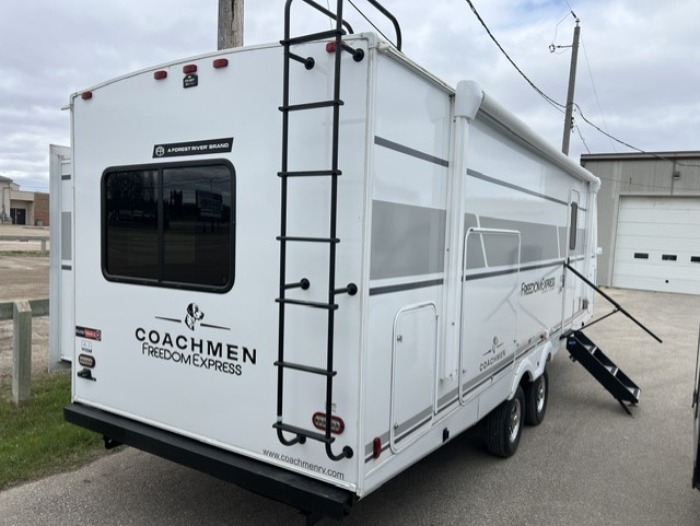 2025 Coachmen Freedom Express Ultra Lite 259FKDS Couples Camper