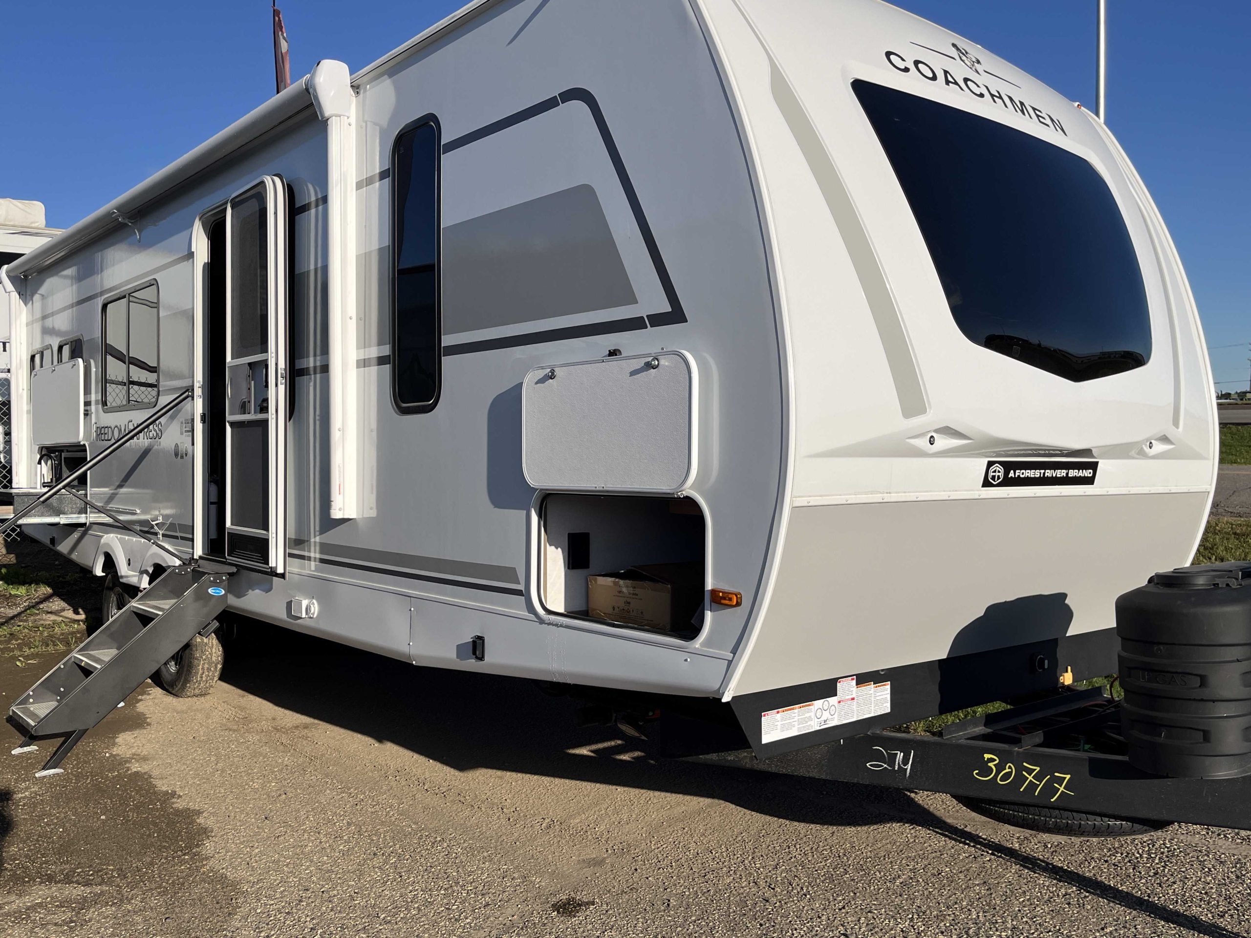 INTERCONTINENTAL EXPRESS トレーラー A-1 約８６cm 2025 Freedom Express Ultra Lite 274RKS Couples Camper Trailer